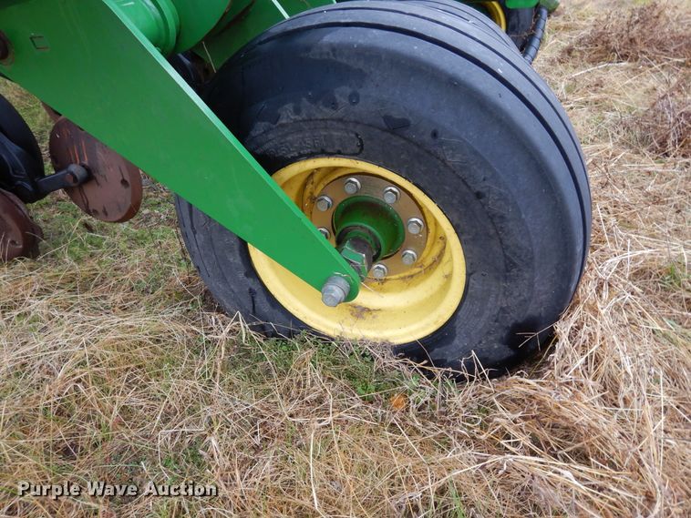 image for item DI8660 2015 John Deere HSLD 2510H  NH3 applicator