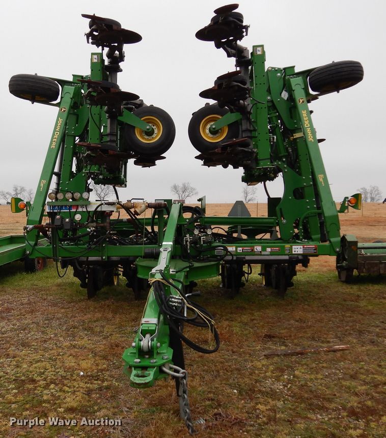 image for item DI8661 2015 John Deere HSLD 2510H  NH3 applicator