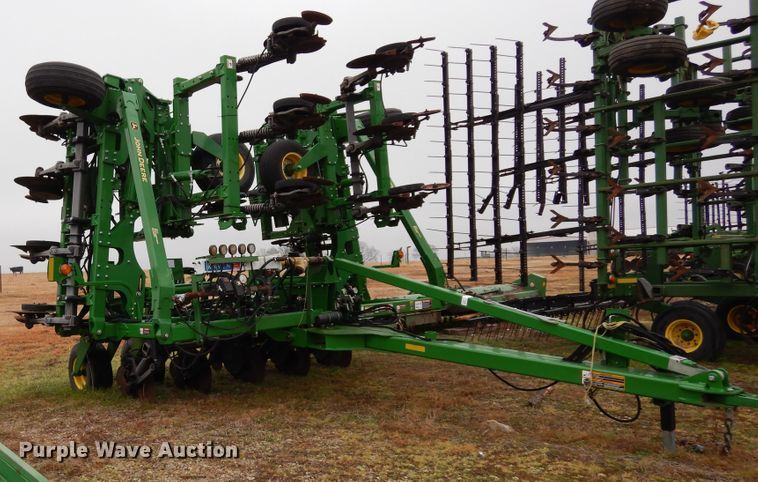 image for item DI8661 2015 John Deere HSLD 2510H  NH3 applicator