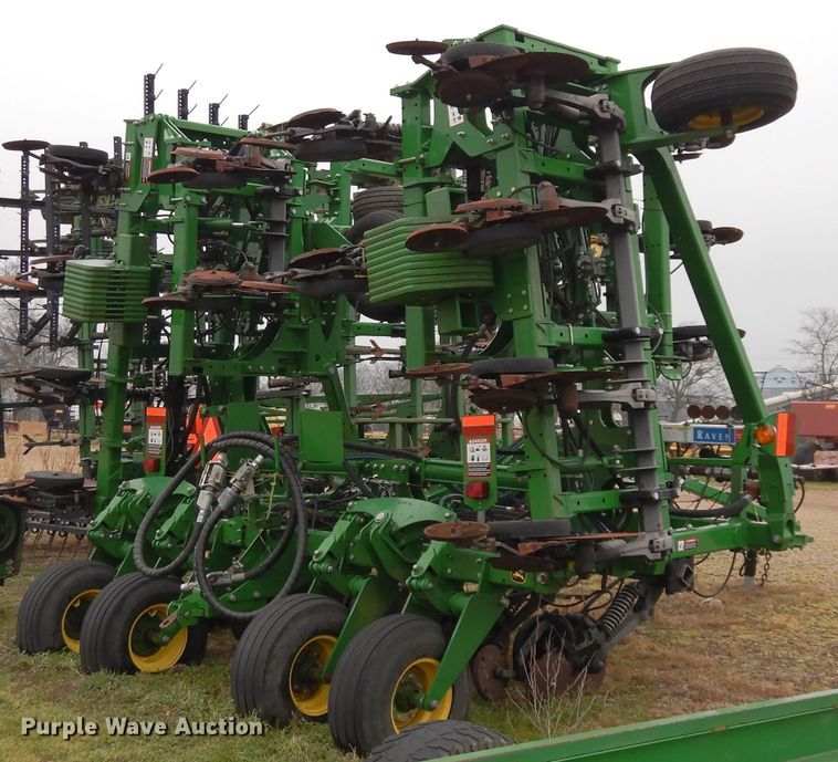 image for item DI8661 2015 John Deere HSLD 2510H  NH3 applicator