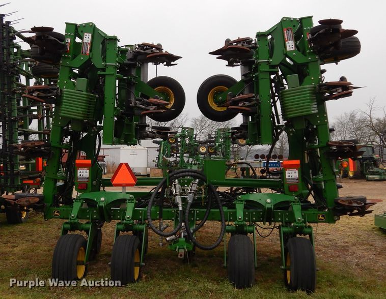 image for item DI8661 2015 John Deere HSLD 2510H  NH3 applicator