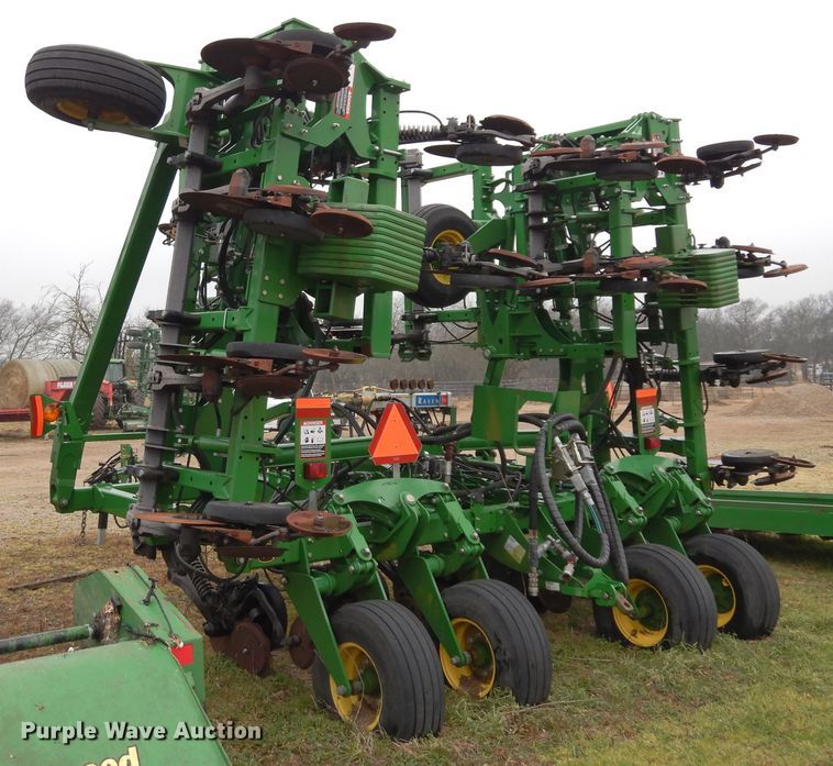 image for item DI8661 2015 John Deere HSLD 2510H  NH3 applicator