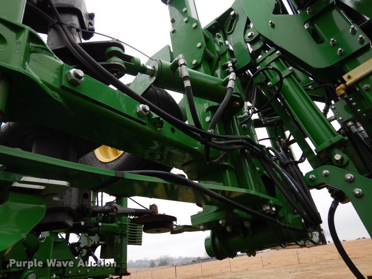 image for item DI8661 2015 John Deere HSLD 2510H  NH3 applicator