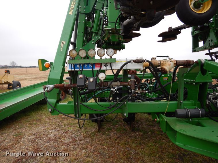 image for item DI8661 2015 John Deere HSLD 2510H  NH3 applicator