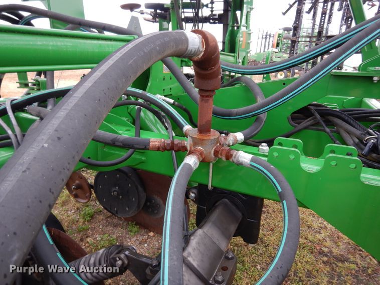 image for item DI8661 2015 John Deere HSLD 2510H  NH3 applicator