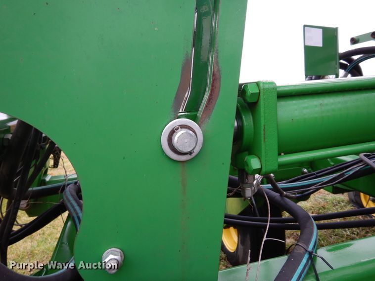 image for item DI8661 2015 John Deere HSLD 2510H  NH3 applicator