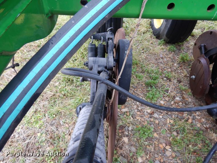 image for item DI8661 2015 John Deere HSLD 2510H  NH3 applicator