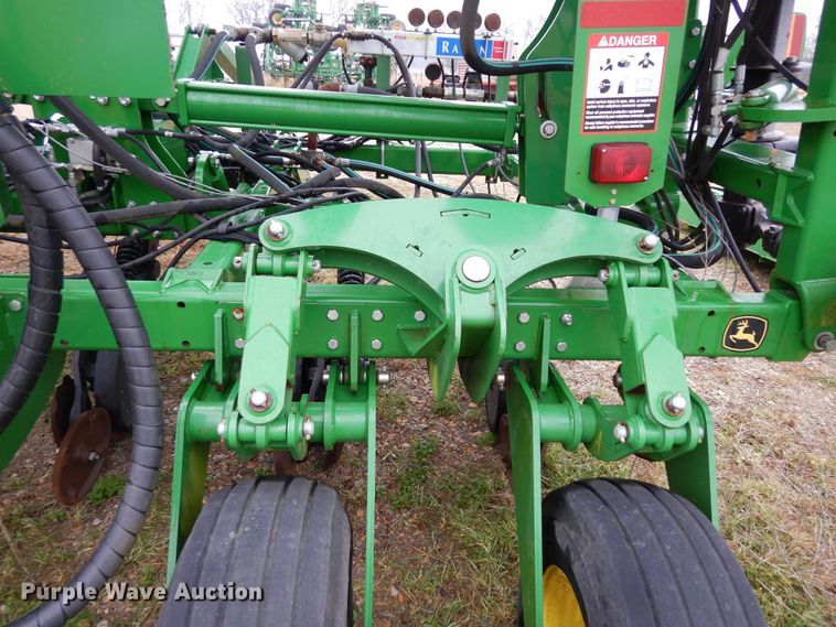 image for item DI8661 2015 John Deere HSLD 2510H  NH3 applicator