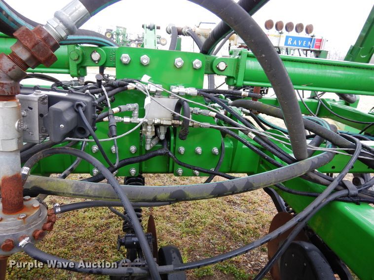 image for item DI8661 2015 John Deere HSLD 2510H  NH3 applicator