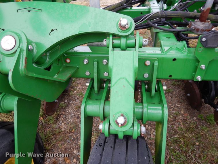 image for item DI8661 2015 John Deere HSLD 2510H  NH3 applicator