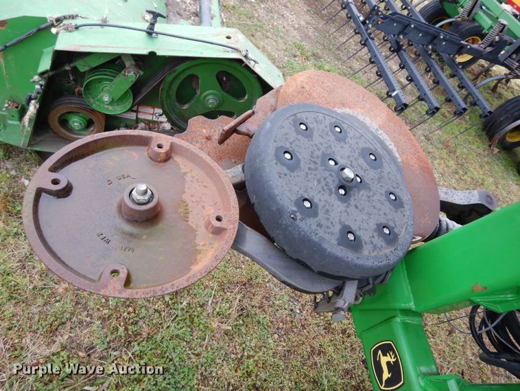 image for item DI8661 2015 John Deere HSLD 2510H  NH3 applicator