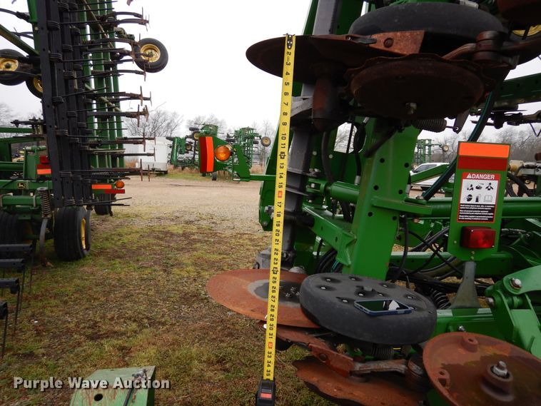 image for item DI8661 2015 John Deere HSLD 2510H  NH3 applicator