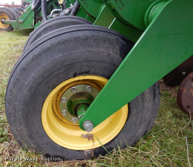 image for item DI8661 2015 John Deere HSLD 2510H  NH3 applicator