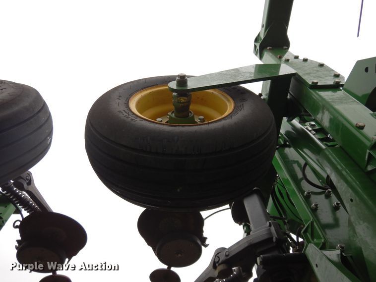 image for item DI8661 2015 John Deere HSLD 2510H  NH3 applicator