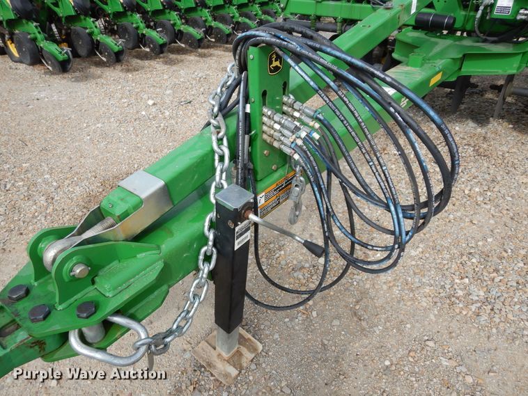 image for item DI8662 2013 John Deere 2510S  strip-till