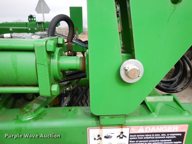 image for item DI8662 2013 John Deere 2510S  strip-till