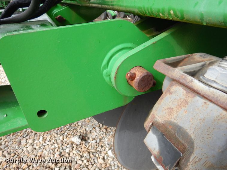 image for item DI8662 2013 John Deere 2510S  strip-till