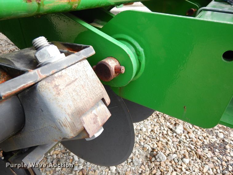 image for item DI8662 2013 John Deere 2510S  strip-till