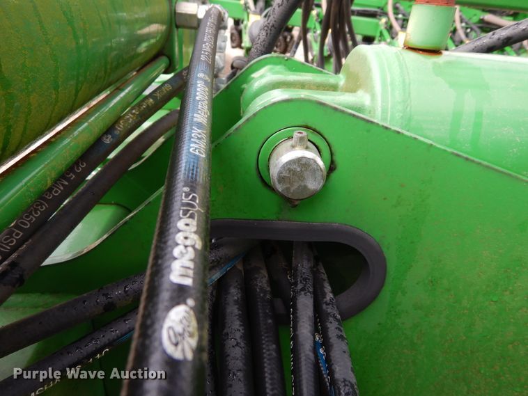 image for item DI8662 2013 John Deere 2510S  strip-till