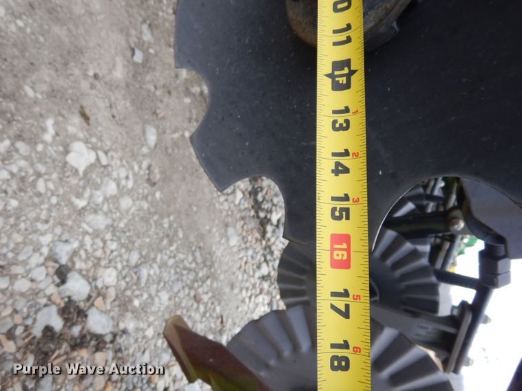 image for item DI8662 2013 John Deere 2510S  strip-till