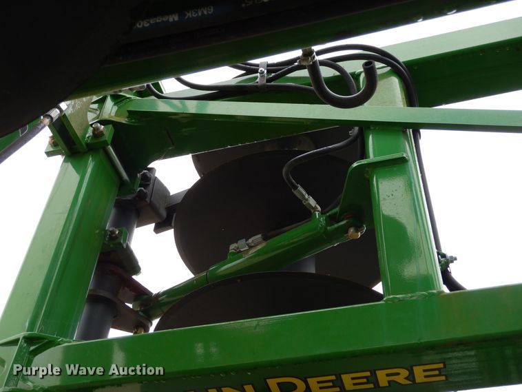image for item DI8662 2013 John Deere 2510S  strip-till
