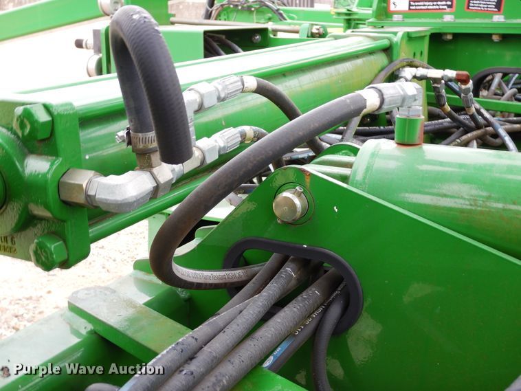 image for item DI8662 2013 John Deere 2510S  strip-till