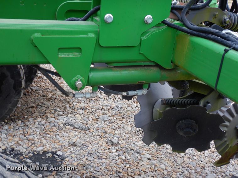 image for item DI8662 2013 John Deere 2510S  strip-till