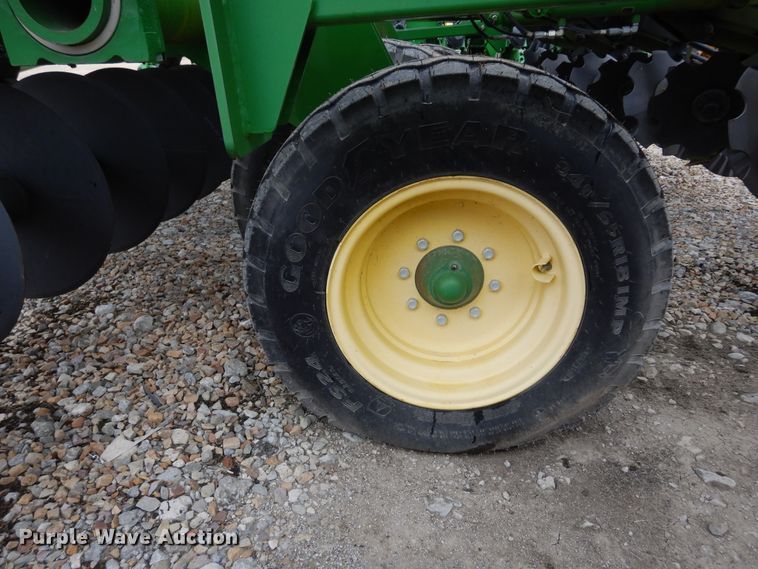 image for item DI8662 2013 John Deere 2510S  strip-till