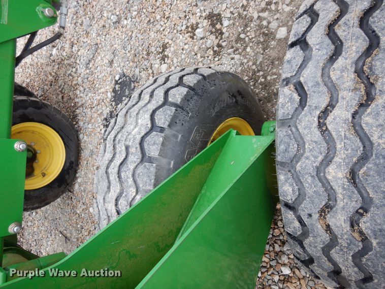 image for item DI8662 2013 John Deere 2510S  strip-till