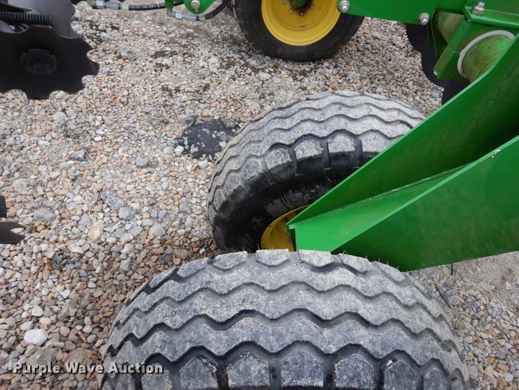 image for item DI8662 2013 John Deere 2510S  strip-till