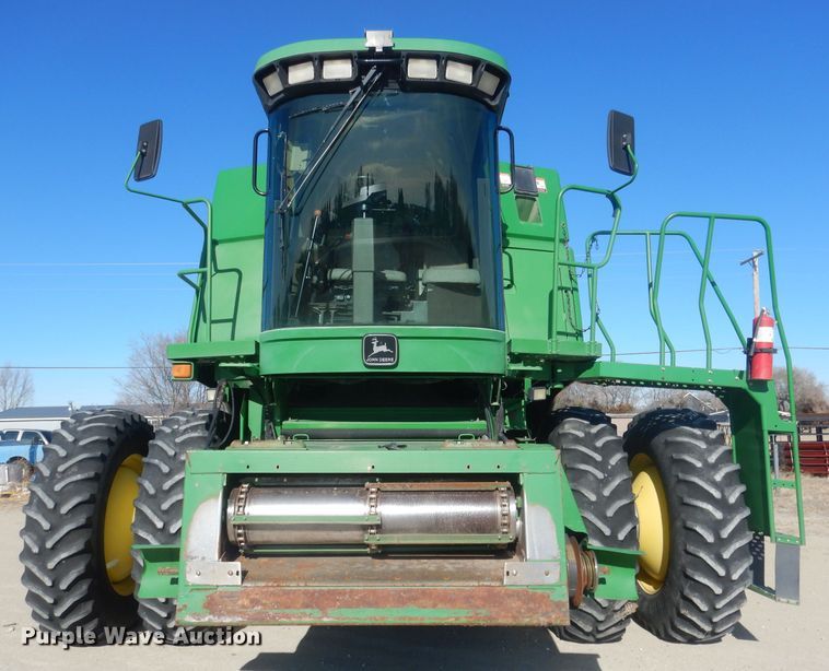 image for item DJ1264 2001 John Deere 9750 STS  combine