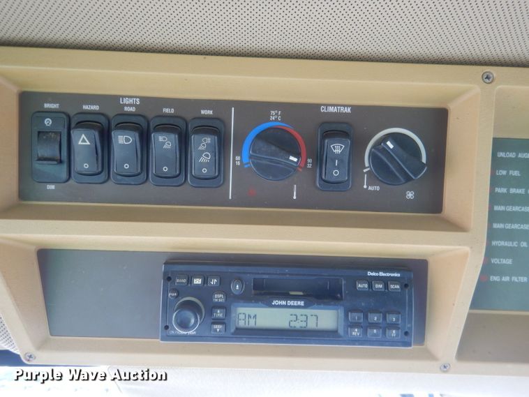 image for item DJ1264 2001 John Deere 9750 STS  combine