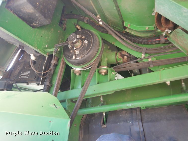 image for item DJ1264 2001 John Deere 9750 STS  combine