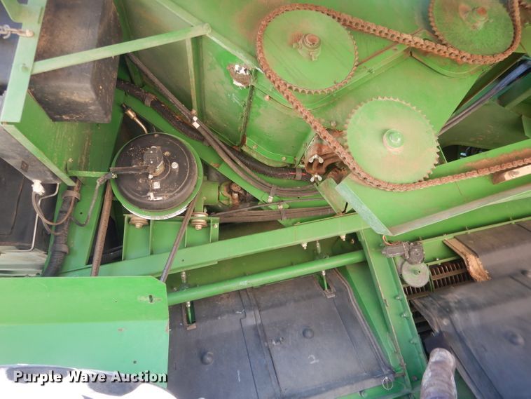 image for item DJ1264 2001 John Deere 9750 STS  combine