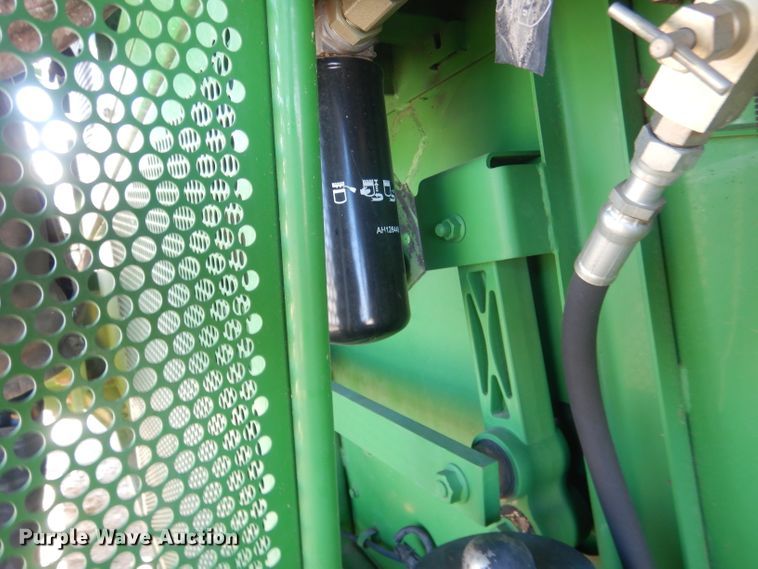 image for item DJ1264 2001 John Deere 9750 STS  combine