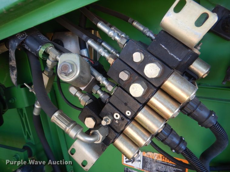 image for item DJ1264 2001 John Deere 9750 STS  combine