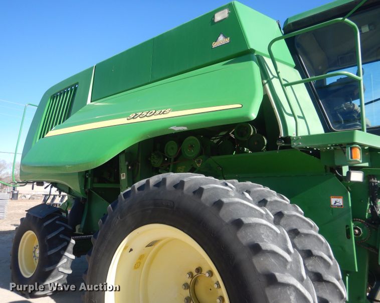 image for item DJ1264 2001 John Deere 9750 STS  combine