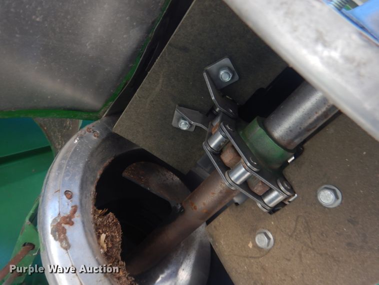 image for item DJ1264 2001 John Deere 9750 STS  combine