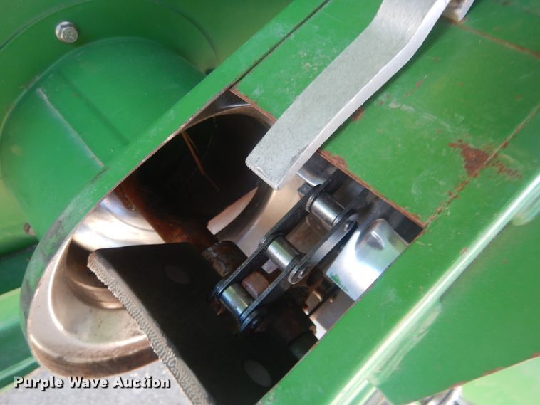 image for item DJ1264 2001 John Deere 9750 STS  combine