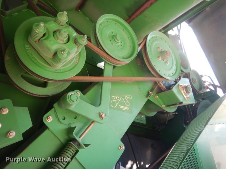 image for item DJ1264 2001 John Deere 9750 STS  combine