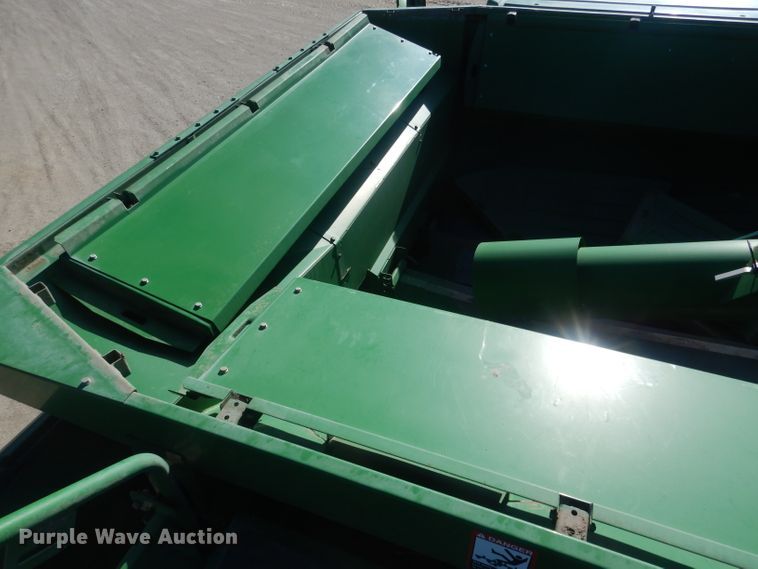 image for item DJ1264 2001 John Deere 9750 STS  combine