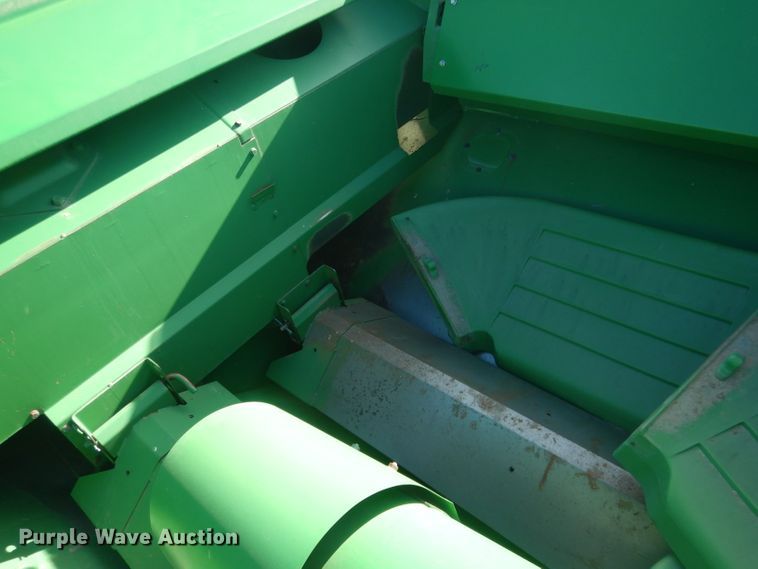 image for item DJ1264 2001 John Deere 9750 STS  combine