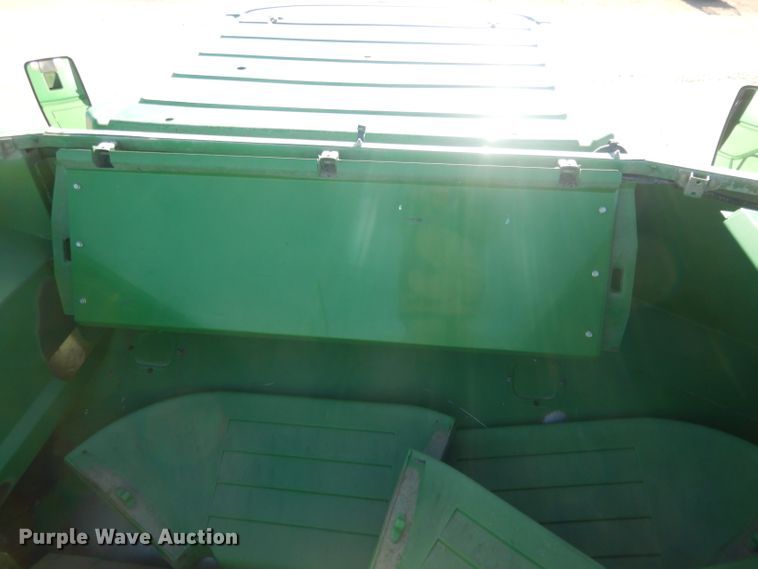 image for item DJ1264 2001 John Deere 9750 STS  combine