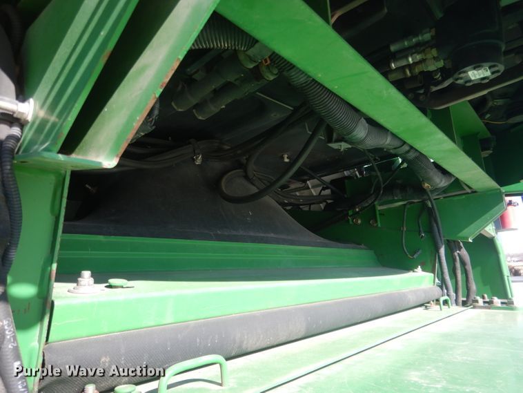 image for item DJ1264 2001 John Deere 9750 STS  combine
