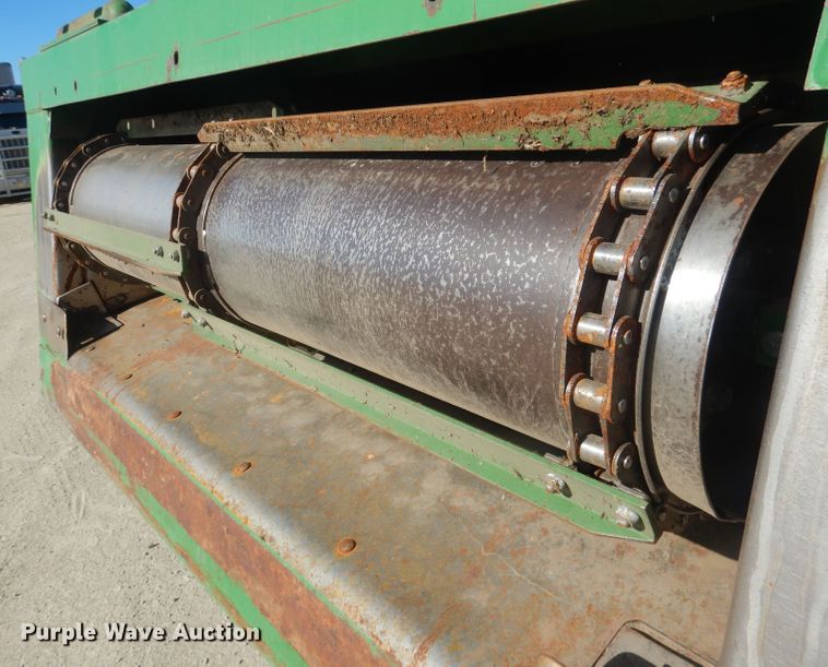 image for item DJ1264 2001 John Deere 9750 STS  combine