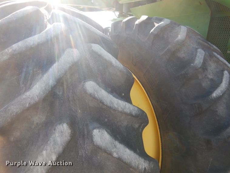 image for item DJ1264 2001 John Deere 9750 STS  combine