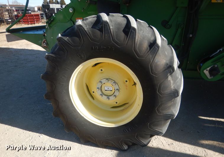 image for item DJ1264 2001 John Deere 9750 STS  combine