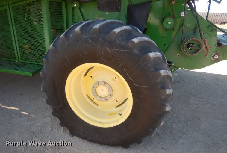 image for item DJ1264 2001 John Deere 9750 STS  combine