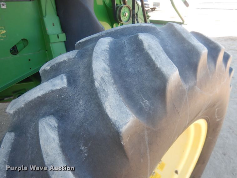 image for item DJ1264 2001 John Deere 9750 STS  combine