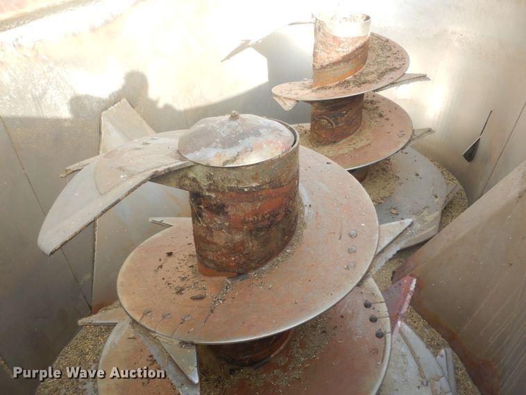 image for item DJ1268 Roto Mix 865 TRL  feed mixer